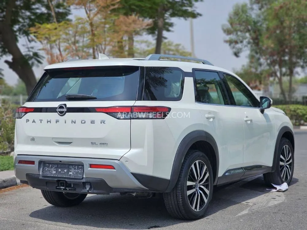 Nissan Pathfinder 2023 for Sale in Dubai Image-19