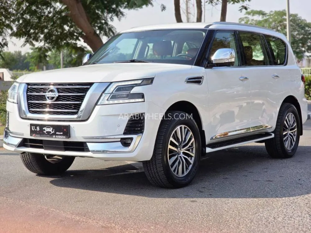 Nissan Patrol 2020 for Sale in Dubai Image-2