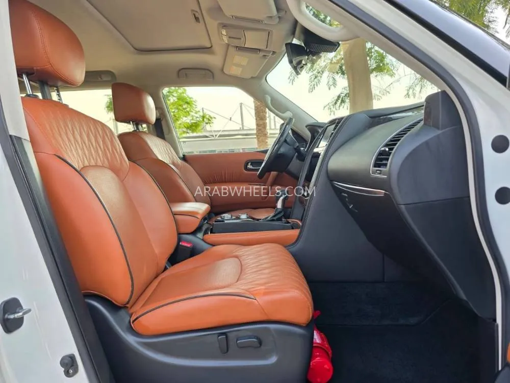 Nissan Patrol 2020 for Sale in Dubai Image-7