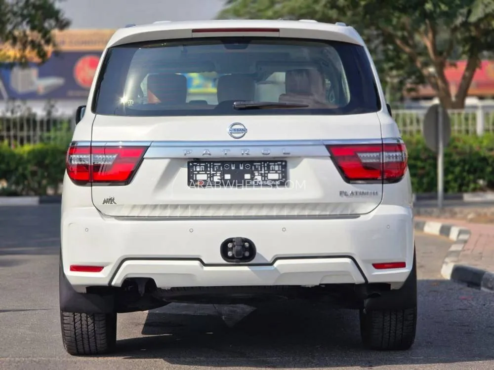 Nissan Patrol 2020 for Sale in Dubai Image-12