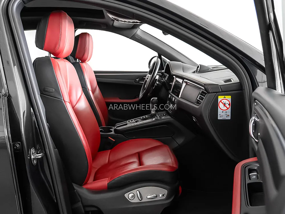 Porsche Macan 2020 for Sale in Dubai Image-8