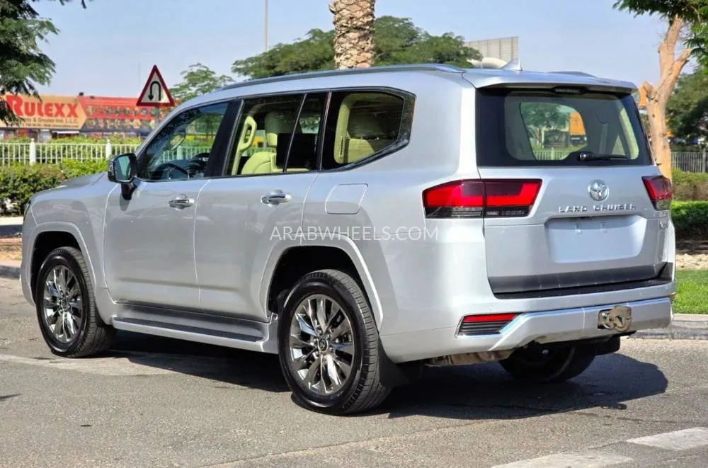 Toyota Land Cruiser 2023 for Sale in Dubai Image-15