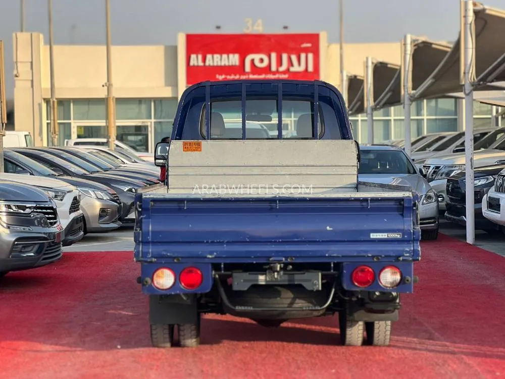 Kia Bongo 2022 for Sale in Sharjah Image-6