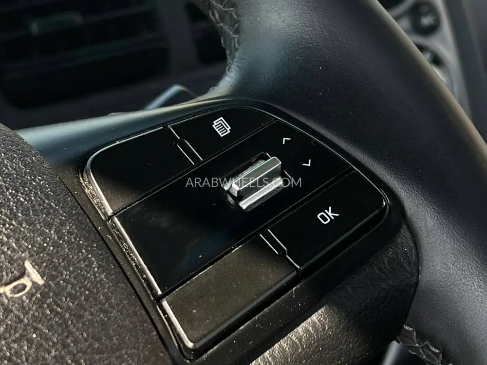 Kia Bongo 2022 for Sale in Sharjah Image-19