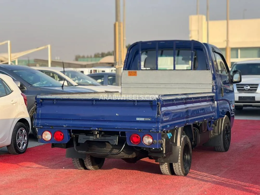 Kia Bongo 2022 for Sale in Sharjah Image-7