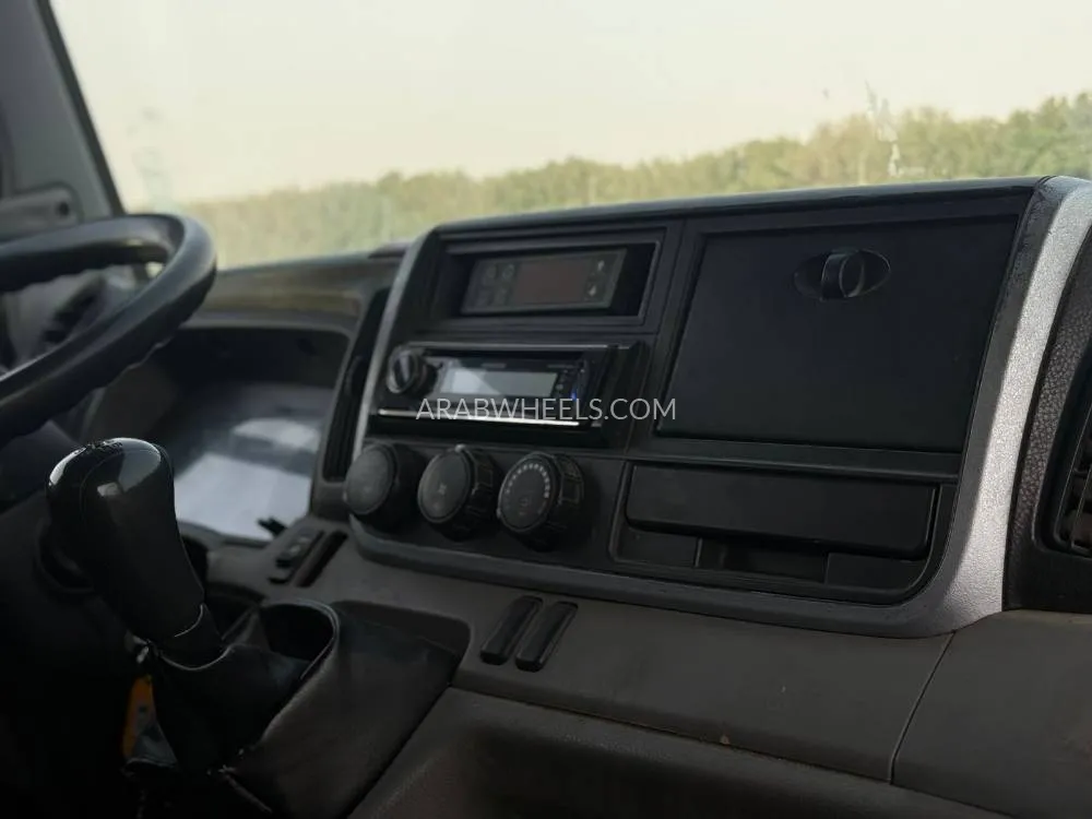 Mitsubishi Fuso 2020 for Sale in Sharjah Image-13