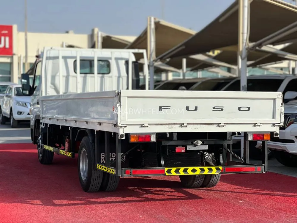 Mitsubishi Fuso 2020 for Sale in Sharjah Image-5