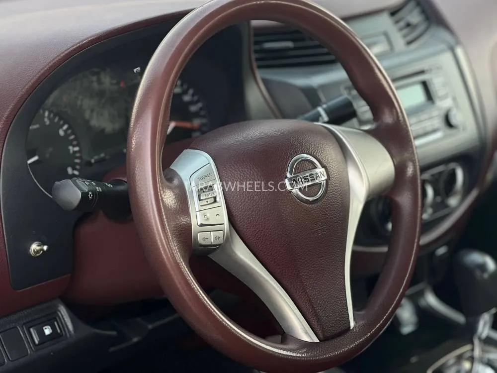 Nissan Navara 2020 for Sale in Sharjah Image-15