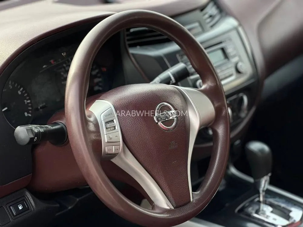 Nissan Navara 2020 for Sale in Sharjah Image-15
