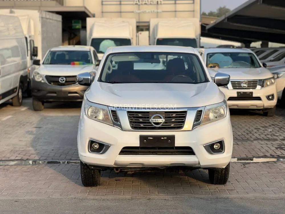 Nissan Navara 2020 for Sale in Sharjah Image-3