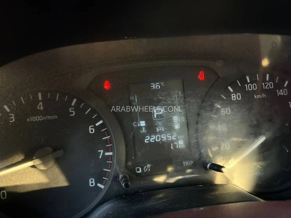 Nissan Navara 2020 for Sale in Sharjah Image-8