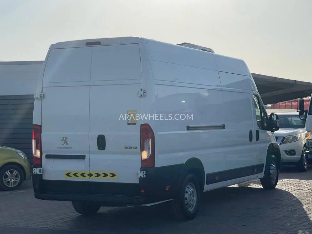 Peugeot Boxer 2021 for Sale in Sharjah Image-7