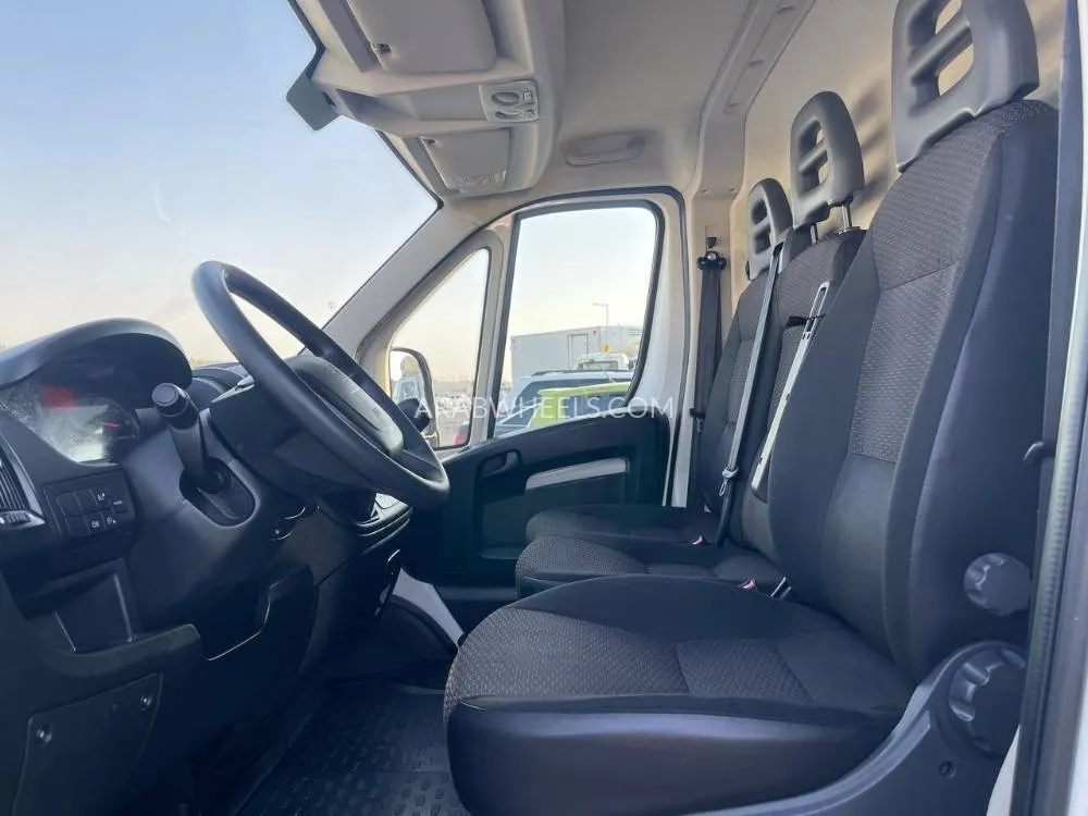 Peugeot Boxer 2021 for Sale in Sharjah Image-13
