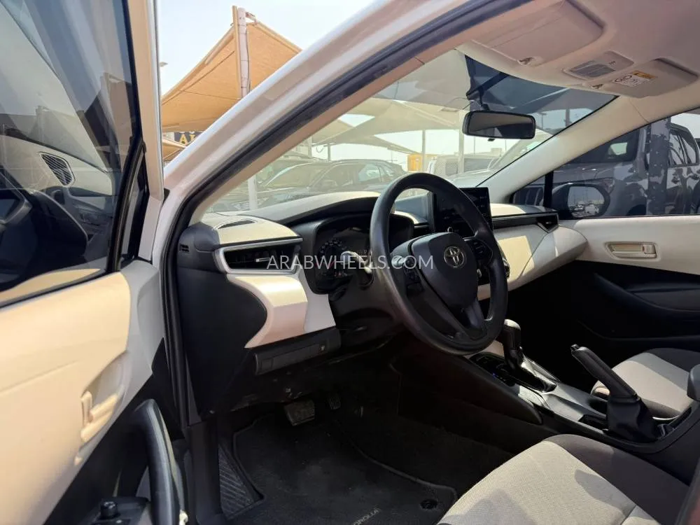 Toyota Corolla 2021 for Sale in Sharjah Image-10