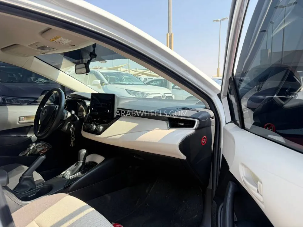 Toyota Corolla 2021 for Sale in Sharjah Image-12