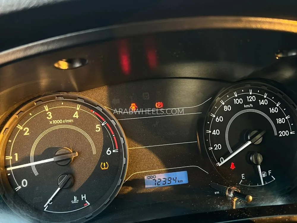 تويوتا هايلوكس 2024 for Sale in الشارقة Image-8