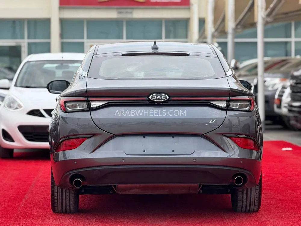 JAC J7 2023 for Sale in Sharjah Image-6