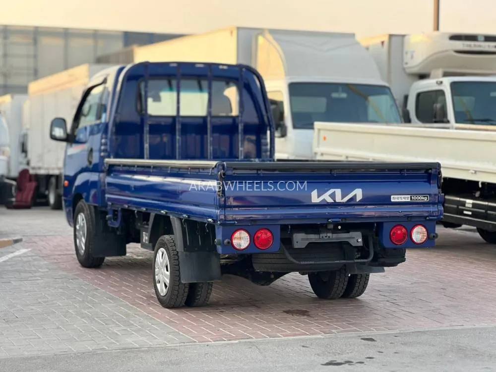 Kia Bongo 2022 for Sale in Sharjah Image-5