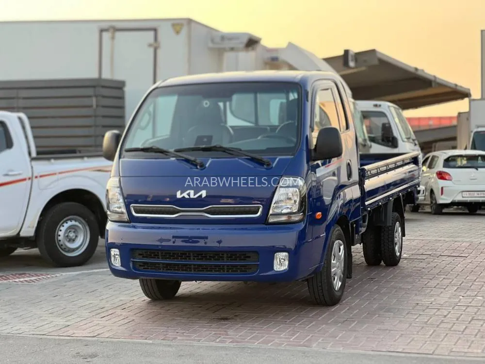 Kia Bongo 2022 for Sale in Sharjah Image-4