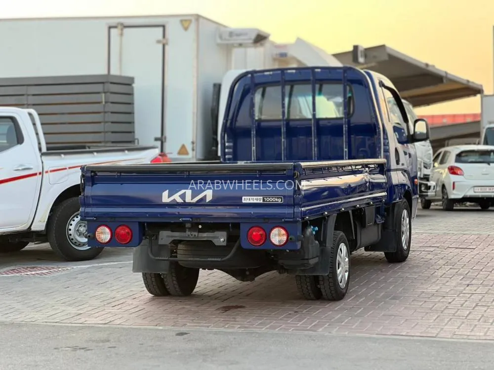 Kia Bongo 2022 for Sale in Sharjah Image-7