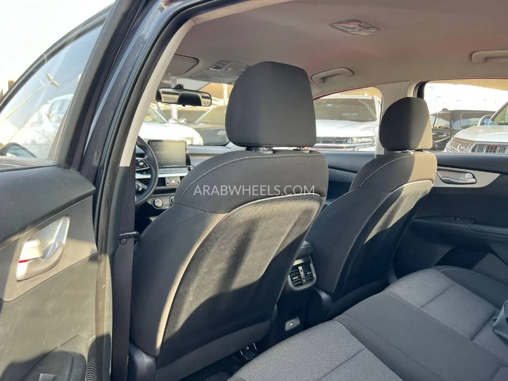 Kia Cerato 2023 for Sale in Sharjah Image-14