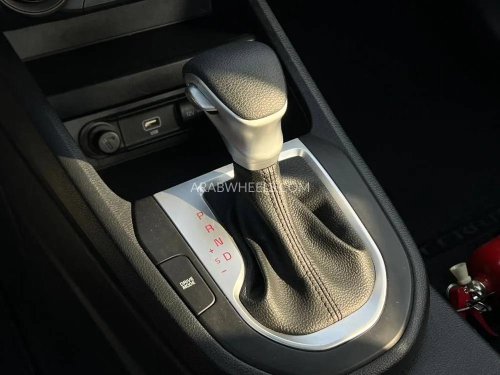 Kia Cerato 2023 for Sale in Sharjah Image-19