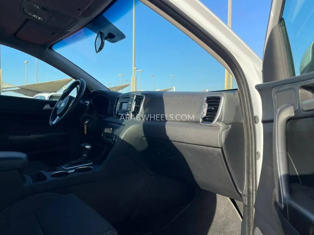 Kia Sportage 2019 for Sale in Sharjah Image-8