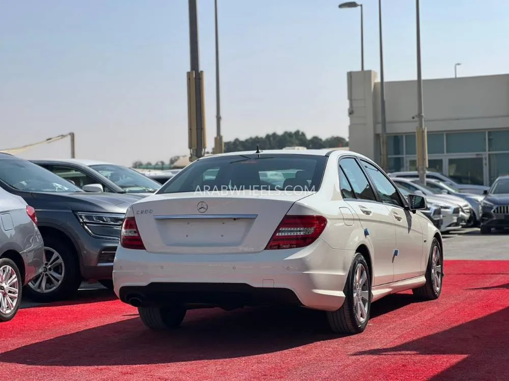 Mercedes Benz C Class 2012 for Sale in Sharjah Image-5