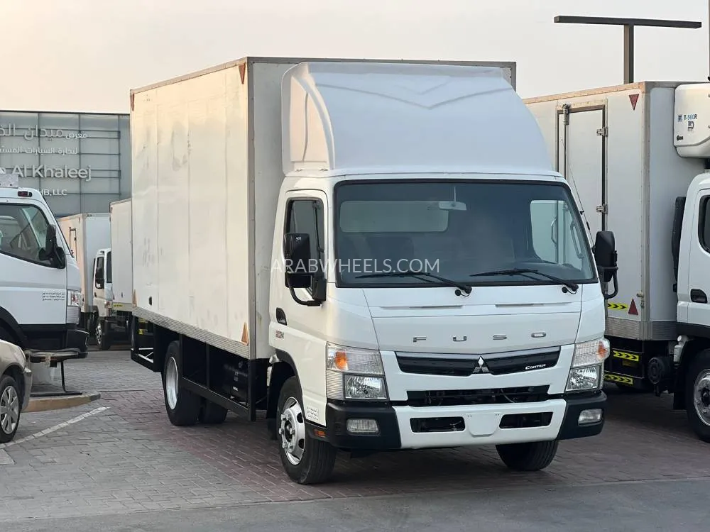 Mitsubishi Fuso 2021 for Sale in Sharjah Image-2