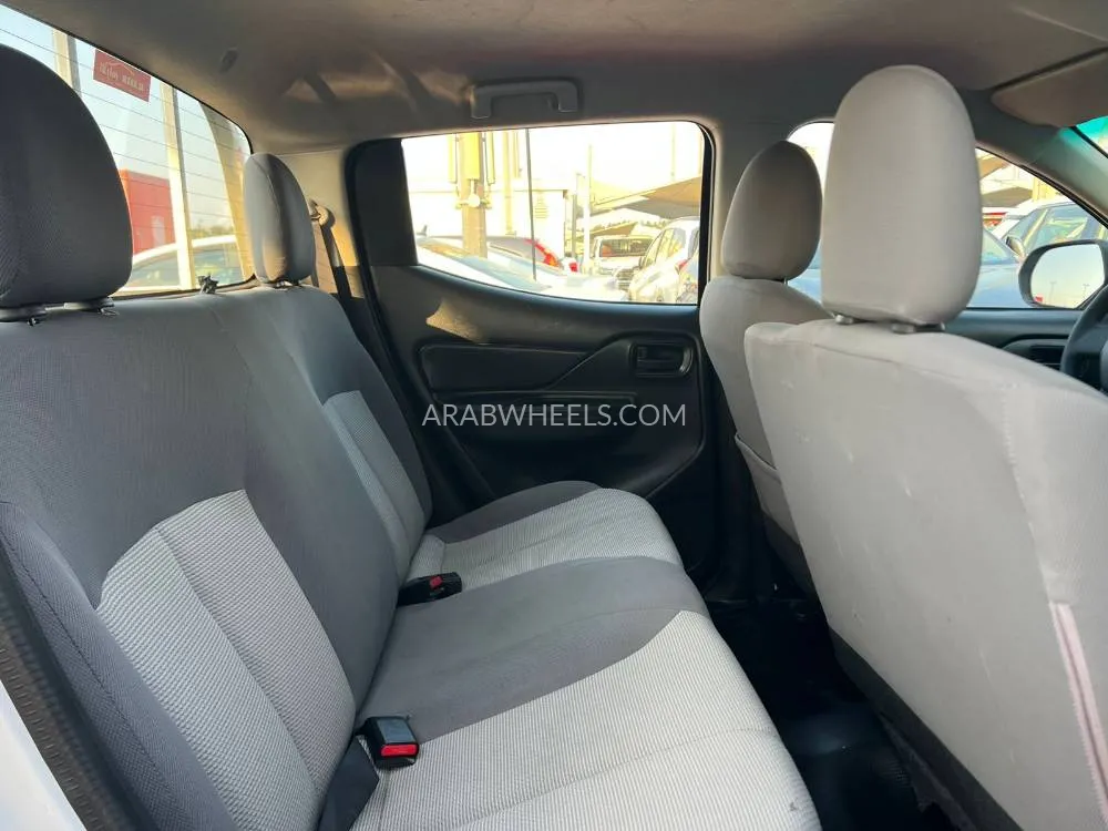 Mitsubishi L200 2019 for Sale in Sharjah Image-14