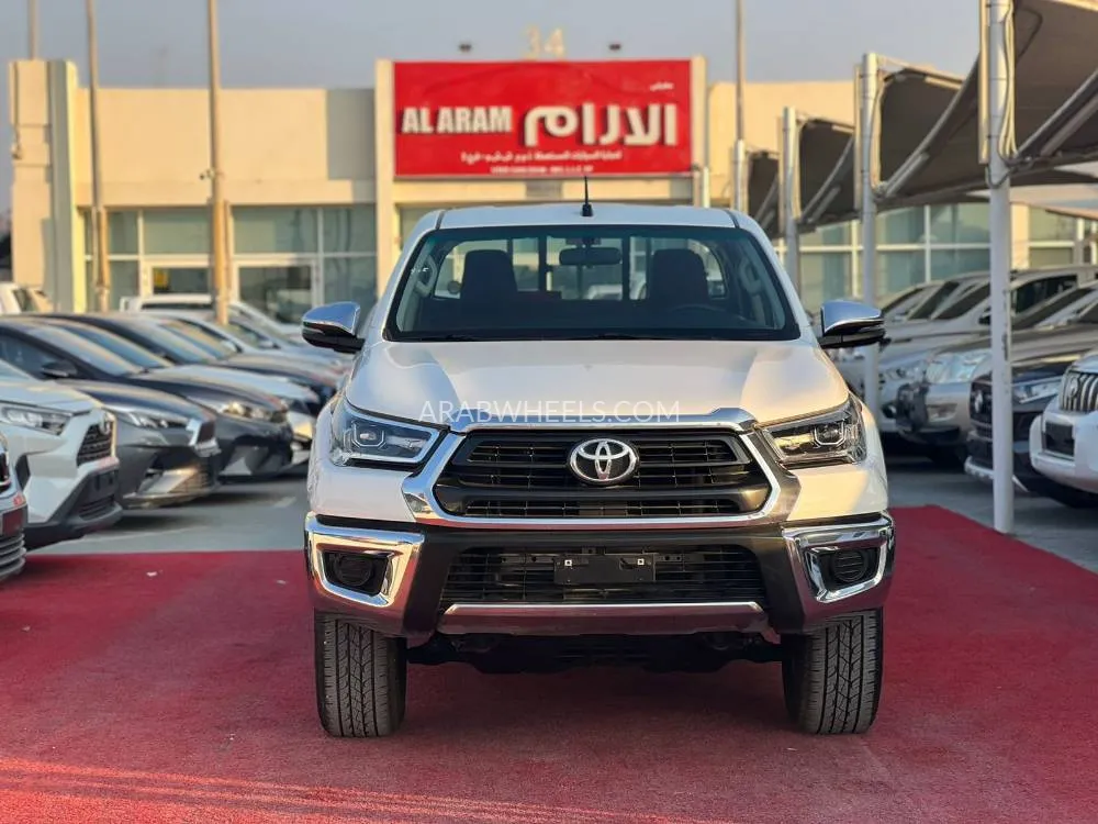 تويوتا هايلوكس 2024 for Sale in الشارقة Image-3