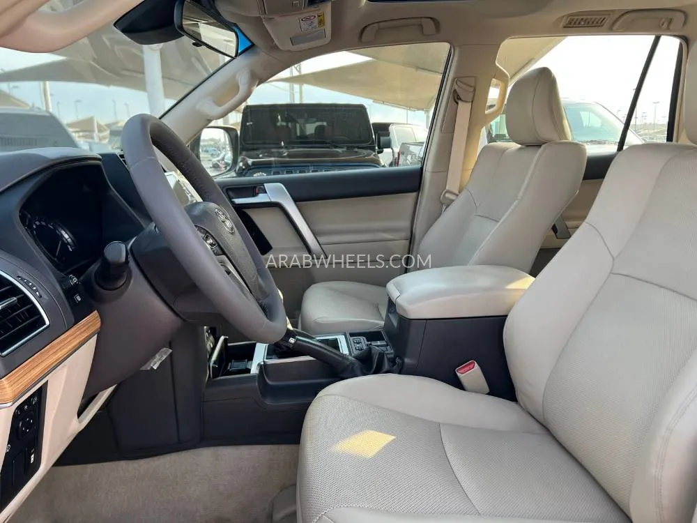 تويوتا لاند كروزر برادو 2022 for Sale in الشارقة Image-14