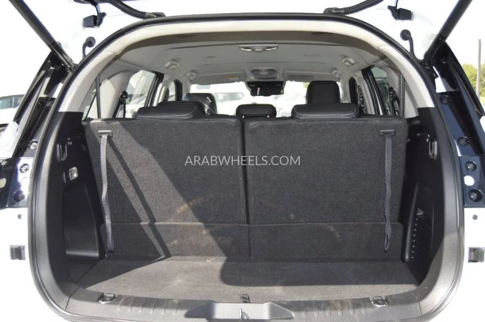 Isuzu Mu-X 2023 for Sale in Dubai Image-9