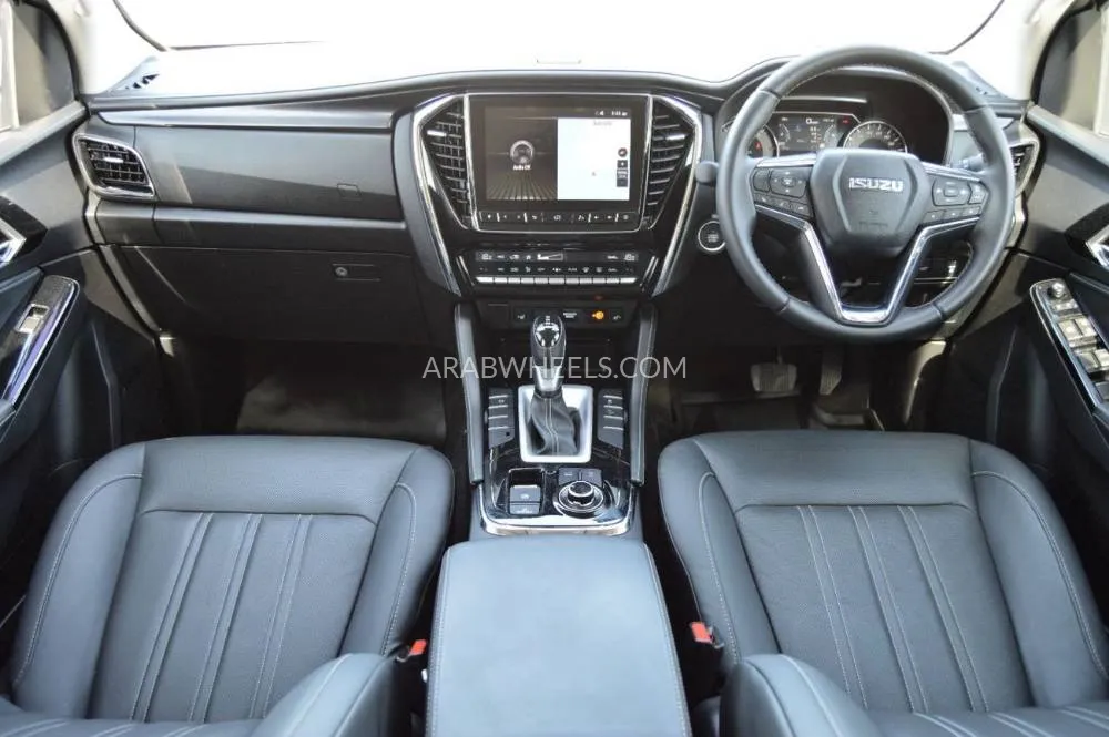 Isuzu Mu-X 2023 for Sale in Dubai Image-10