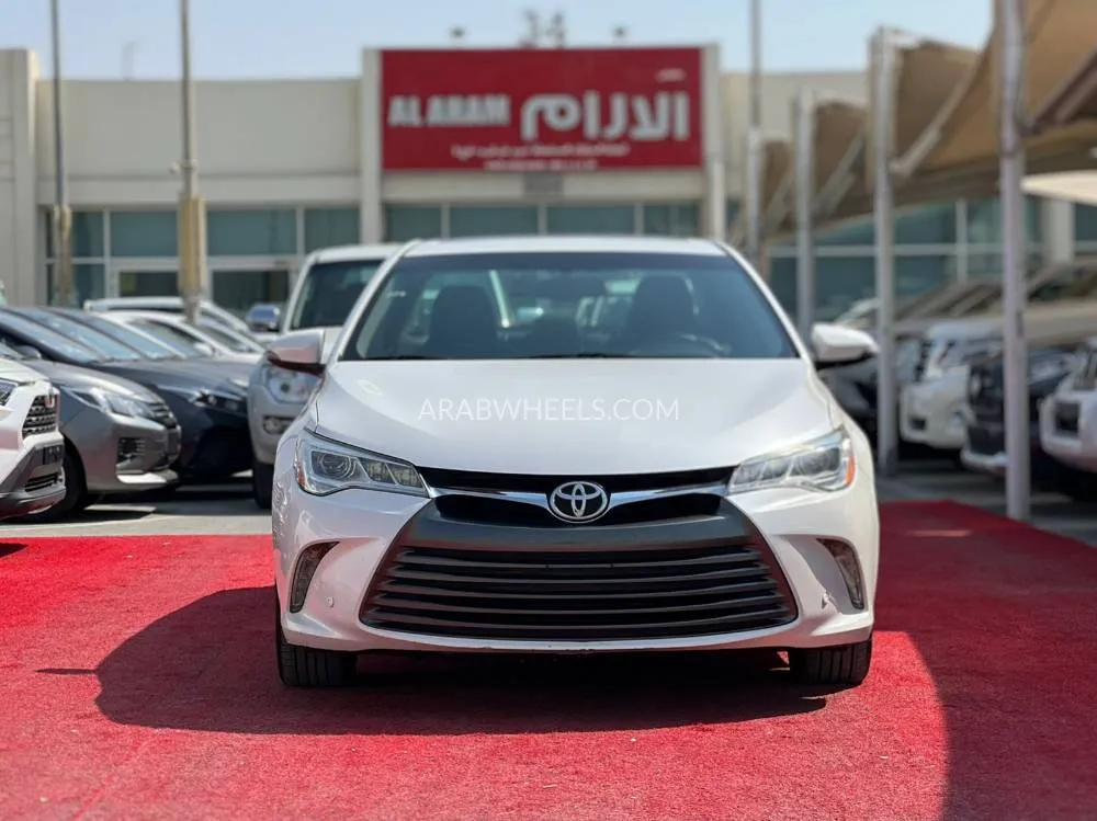 Toyota Camry 2015 for Sale in Sharjah Image-3