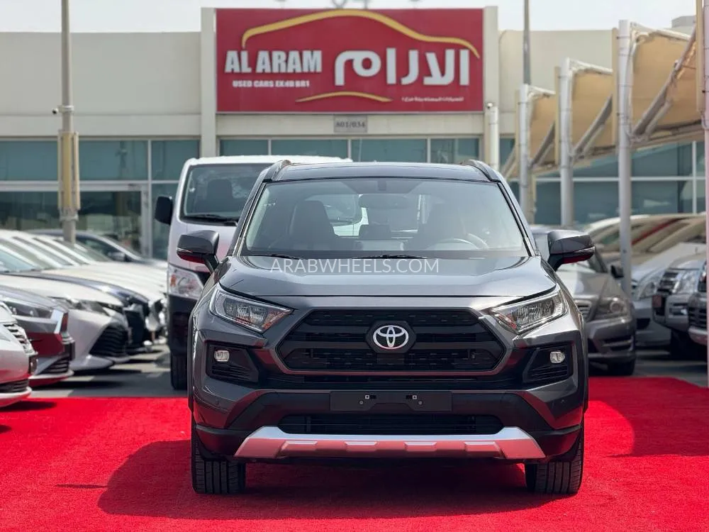 Toyota Rav4 2021 for Sale in Sharjah Image-3