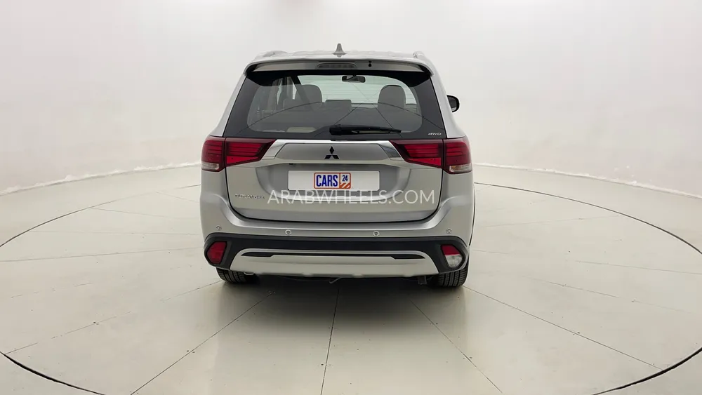 Mitsubishi Outlander 2022 for Sale in Dubai Image-4