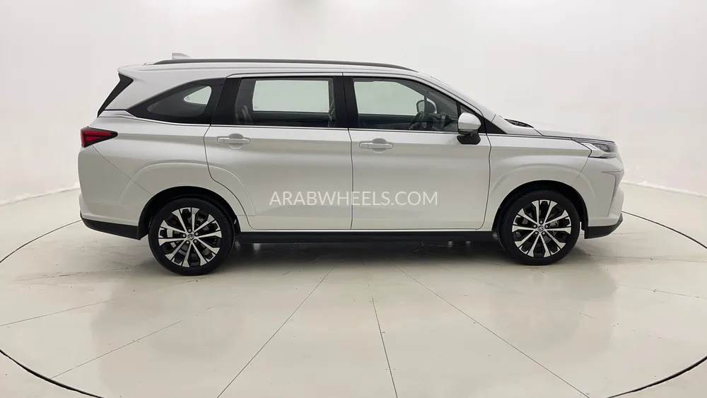 Toyota Veloz 2024 for Sale in Dubai Image-2