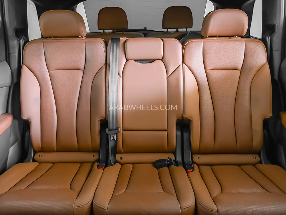 أودي Q7 2021 for Sale in دبي Image-14