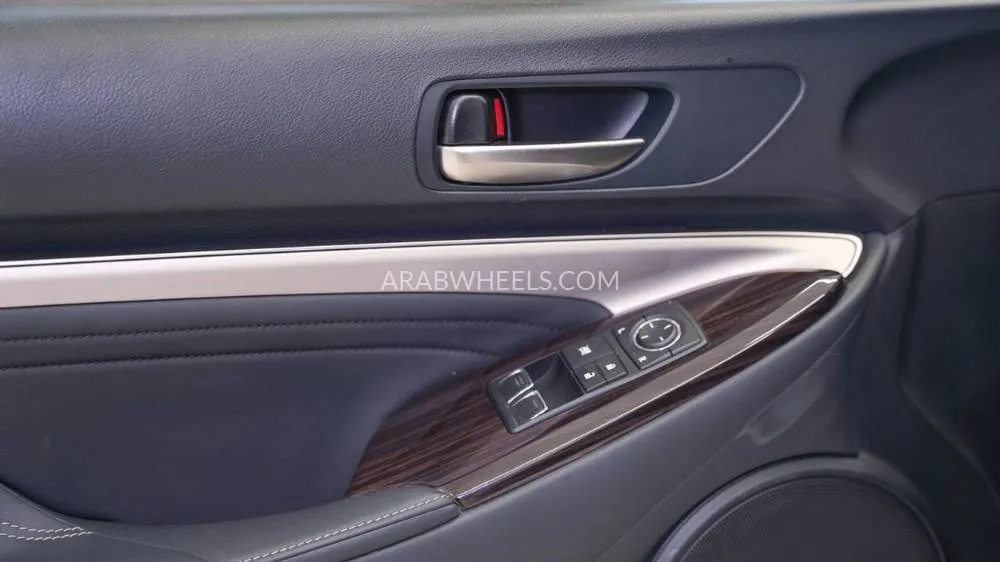 لكزس RC 2021 for Sale in الشارقة Image-8