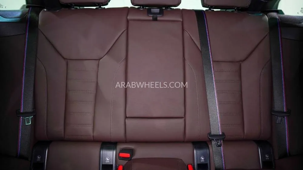 بي إم دبليو آي 4 2025 for Sale in أبو ظبي Image-11