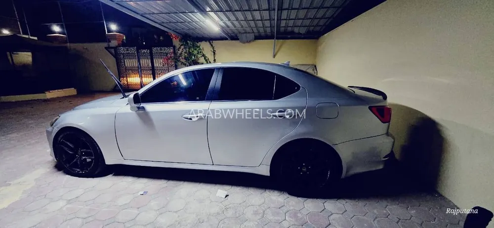 Lexus IS 2007 for Sale in Ajman Image-3