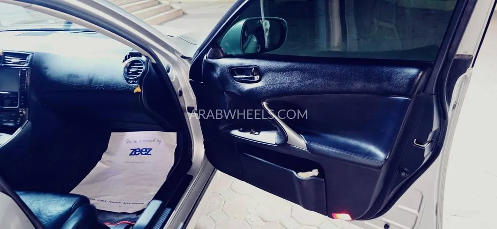 Lexus IS 2007 for Sale in Ajman Image-10
