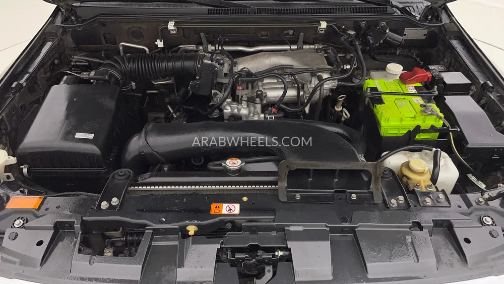 Mitsubishi Pajero 2016 for Sale in Dubai Image-9