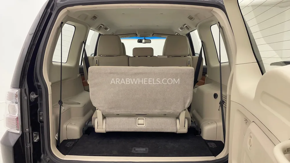 Mitsubishi Pajero 2016 for Sale in Dubai Image-24