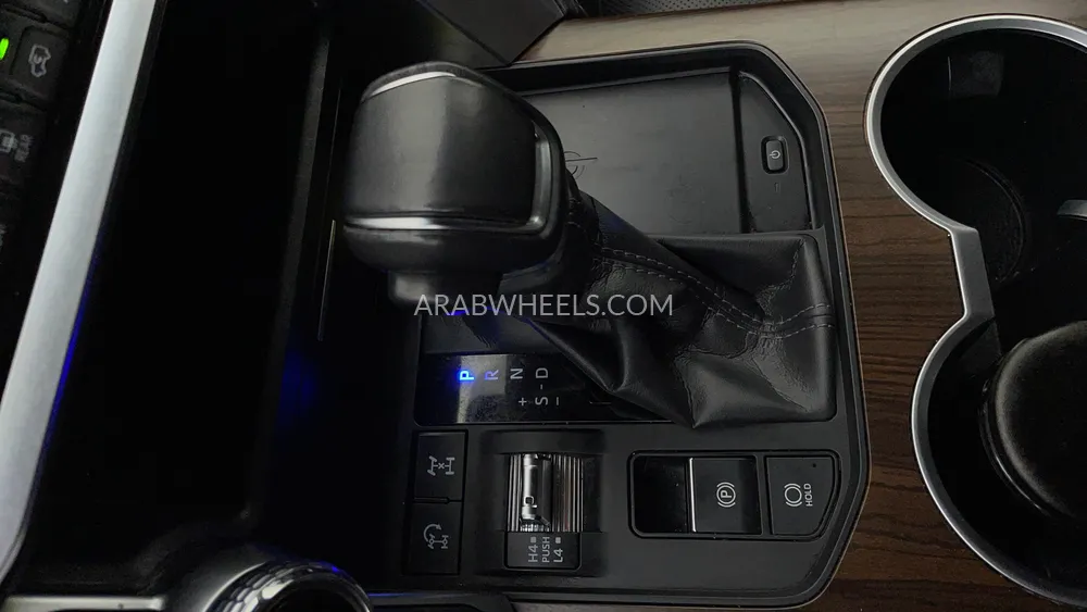 Toyota Land Cruiser 2023 for Sale in Dubai Image-18