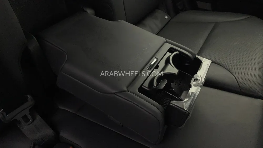 Toyota Land Cruiser 2023 for Sale in Dubai Image-40