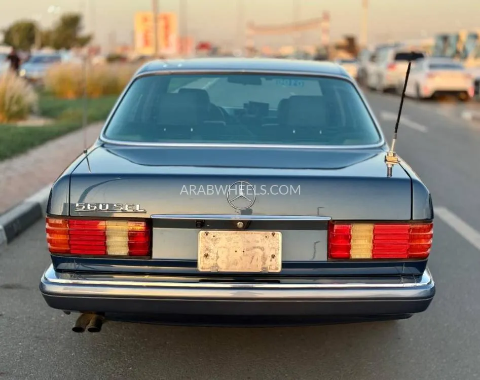 Mercedes Benz 560 1989 for Sale in Dubai Image-7