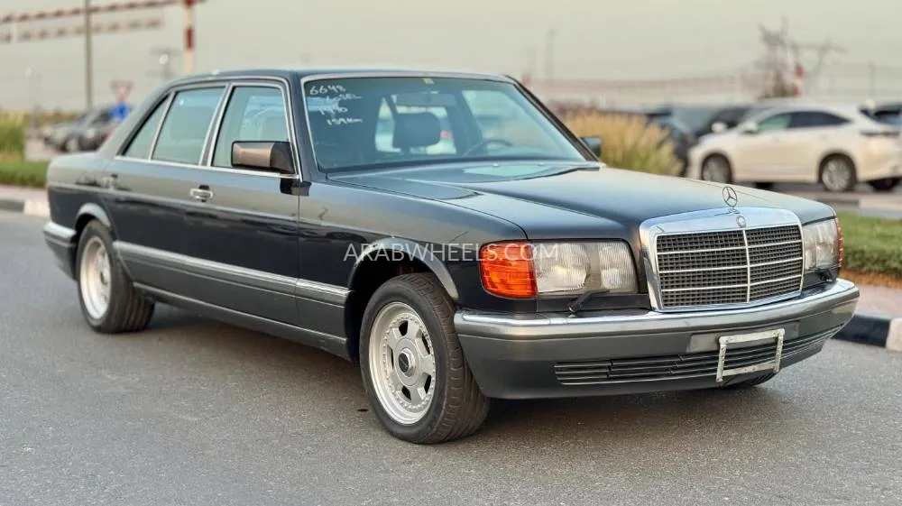 Mercedes Benz 560 1990 for Sale in Dubai Image-2