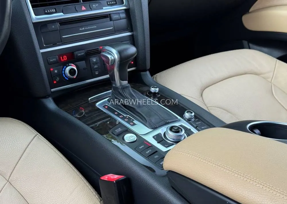 أودي Q7 2014 for Sale in دبي Image-9